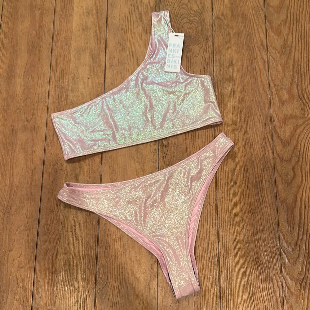 Frankie‘s bikinis pink shimmer two-piece.